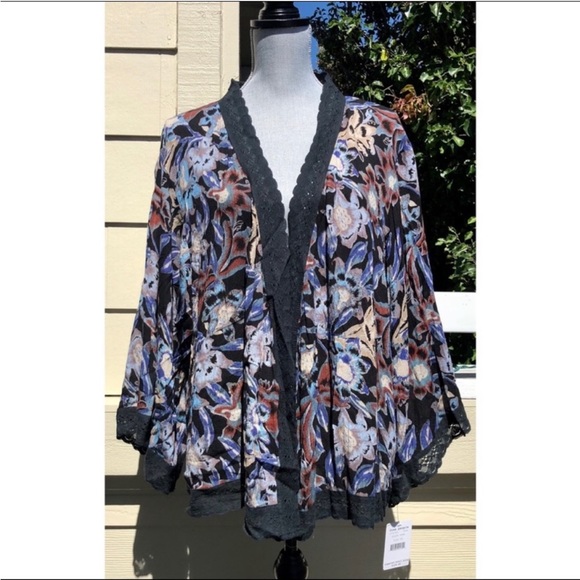 COPY - Free People Black Floral Kimono - Picture 14 of 16